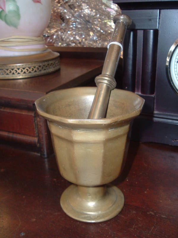 VINTAGE BRASS MORTAR & PESTLE APOTHECARY 4LBS 10 0Z  