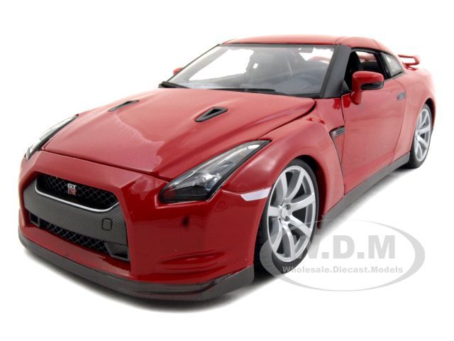   NISSAN GT R R35 RED 118 DIECAST MODEL CAR BY BBURAGO 11030  