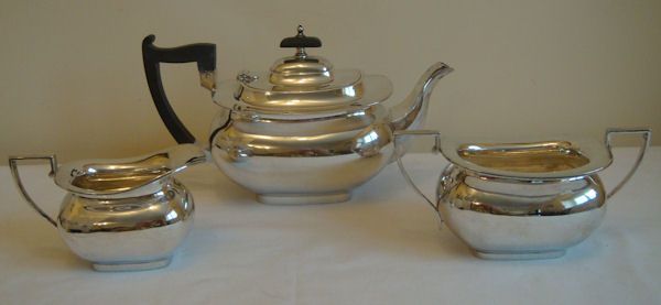 Silver Tea set large & heavy Sheffield 1941 Walker Hall  