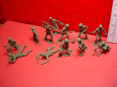 35 45 54 60mm Vintage SOLDIER LOT GROUP #21  