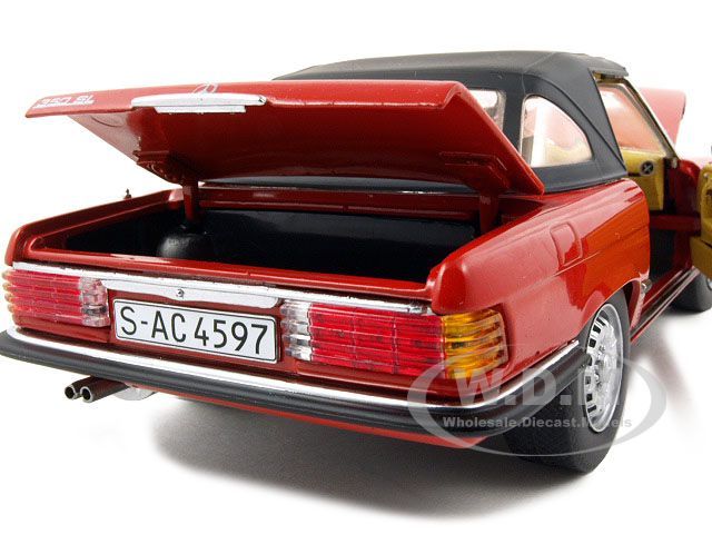 1977 MERCEDES 350 SL CLOSED CONVERTIBLE 1/18 RED  