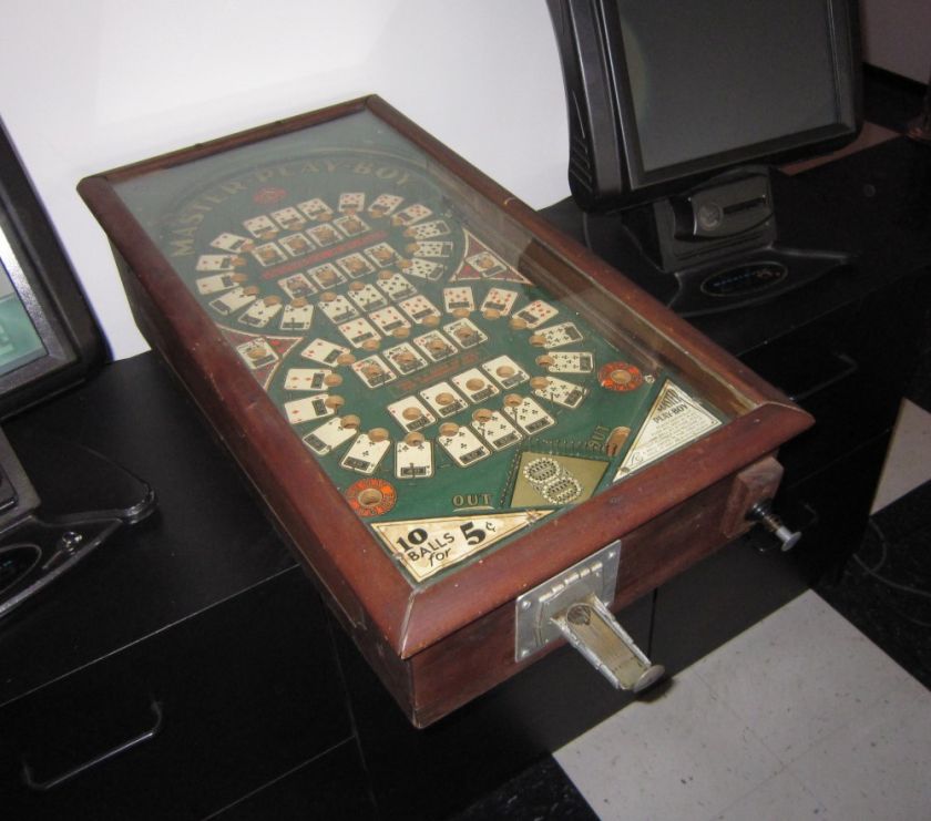 1932 PLAY BOY PINBALL MACHINE BY GOTTLIEB  