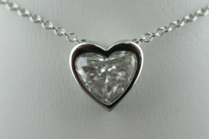 Valentines Day 2.17ct GIA Heart Shaped SI1 / E Diamond Pendant  