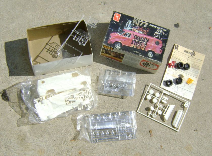   Van Incomplete Set w/ Box & Unused Pieces vintage ATM 1977  