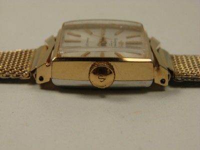  VERY NICE AND CLEAN CLASSIC LADY SEIKOMATIC WATCH. RUNS STRONG 