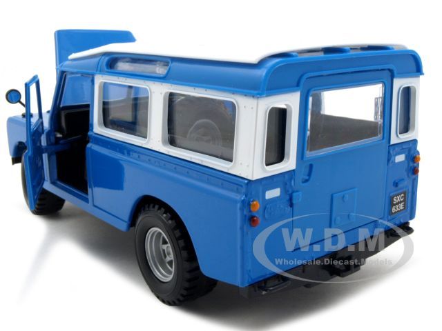 OLD LAND ROVER BLUE 124 DIECAST MODEL CAR  