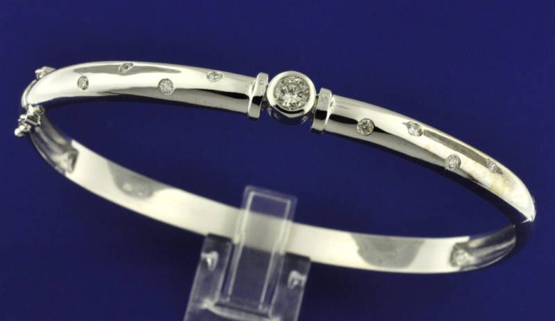 17.50 GRAMS WHITE GOLD DIAMOND BANGLE BRACELET 14k  