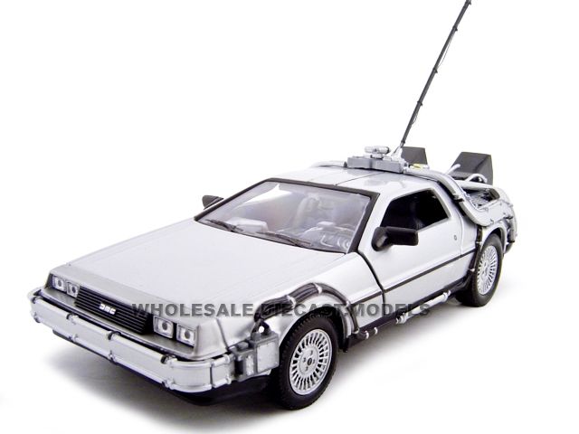 DELOREAN BACK TO THE FUTURE 1 124 DIECAST MODEL CAR  