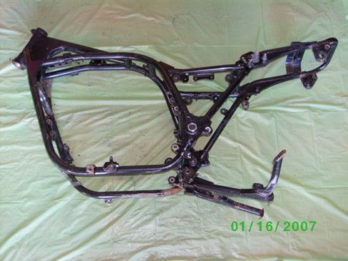 82 Kawasaki KZ750 N1 frame / chasis & central kickstand  