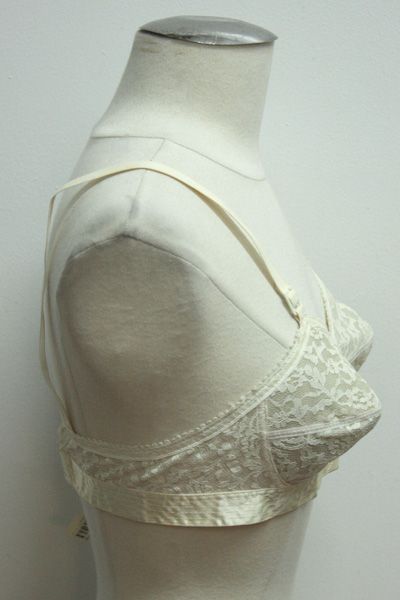 Vtg 1950s Off White Lace Bra Top  