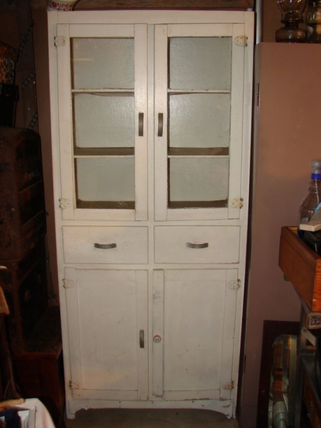 ANTIQUE WHITE SHABBY CUPBOARD/HUTCH WITH GLASS DOORS  