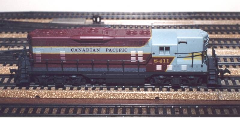   8207 HO CPR CANADIAN PACIFIC RAILWAY GMD GP7 DIESEL LOCO # 8411  