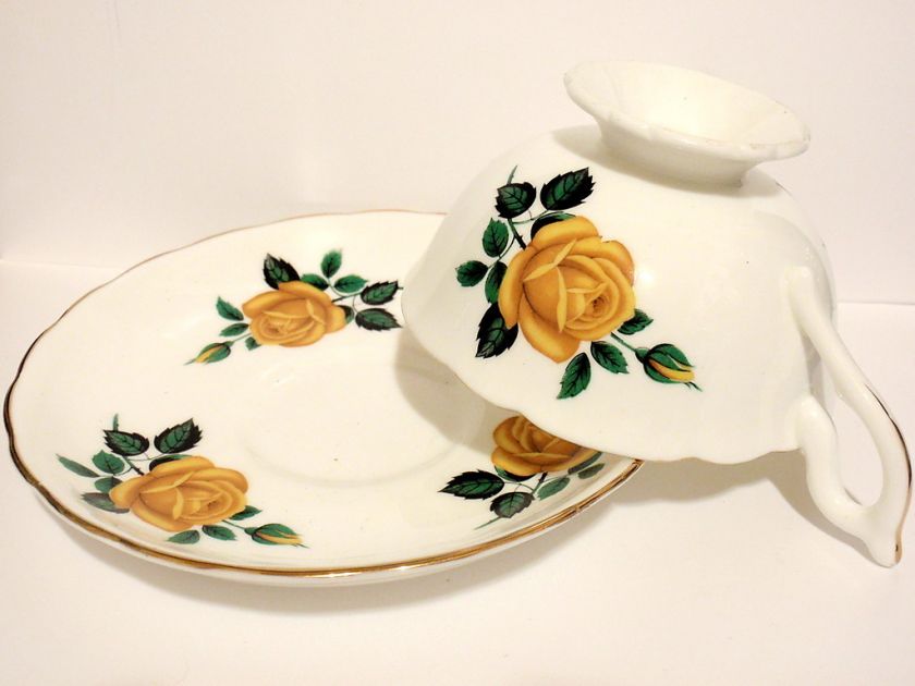   STUART Bone China YELLOW ROSE FLOWER TEA CUP & SAUCER SET  