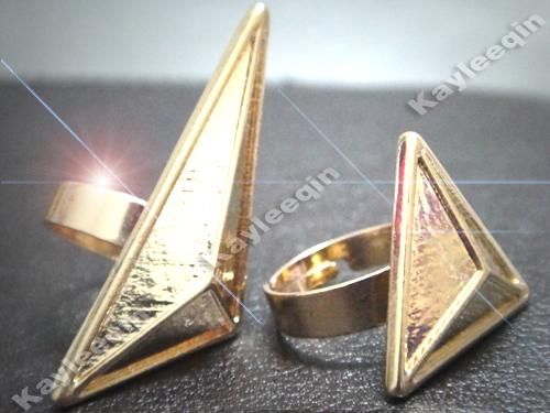 Art Deco 3D Triangle Spike Body Double 2 Finger Ring Costume Fancy 