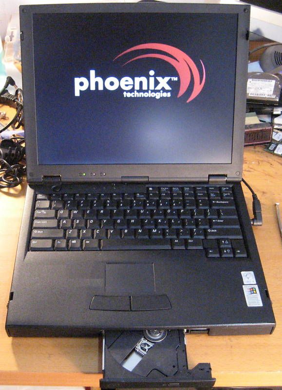 LTU Techbook N38W3 P III 800 MHz Laptop 256MB/CD/FDD  