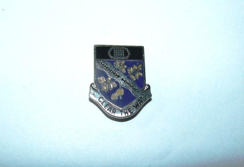 US Army 307th INFANTRY REGIMENT   DUI DI Unit Crest  