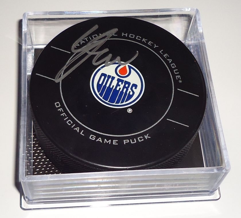 RYAN NUGENT HOPKINS signed *EDMONTON OILERS* puck W/COA  