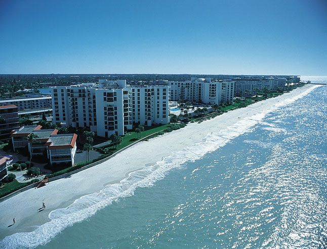 EASY ACCESS TO MALL, RESTAURANTS AND BEACH IN BEAUTIFUL FORT MYERS 