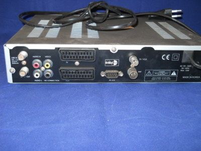 COMMANDER MODEL 3000 FTA DIGITAL SATELLITE RECEIVER  