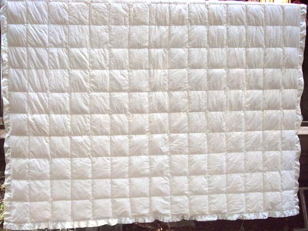   WHITE GOOSE DOWN COMFORTER QUILT BLANKET SATIN TRIM KING HUGE  